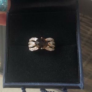 C10 - 18k YG & Sterling Silver 2.4 ct Smoky Quartz w/ Diamond accent ring sz 7